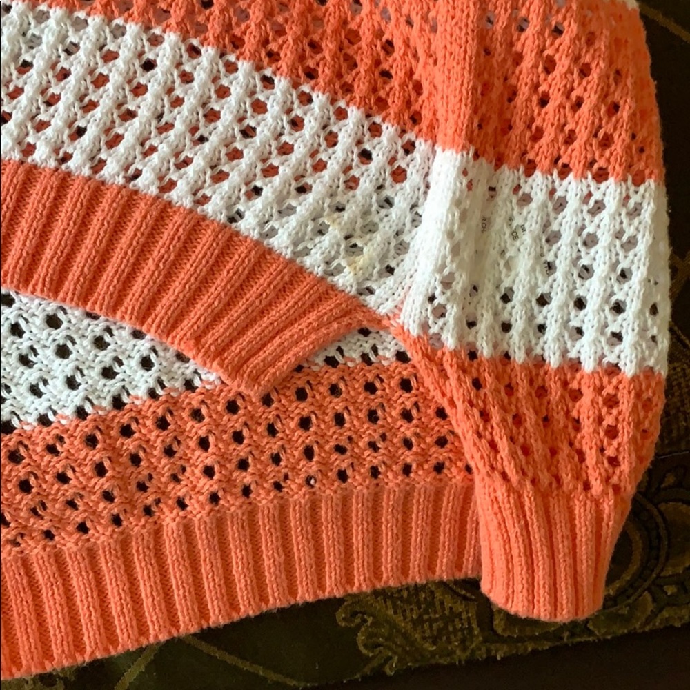 Top - Picture 4 of 4
